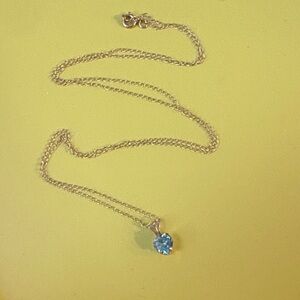 Yellow Gold Necklace with Aquamarine heart shaped stone